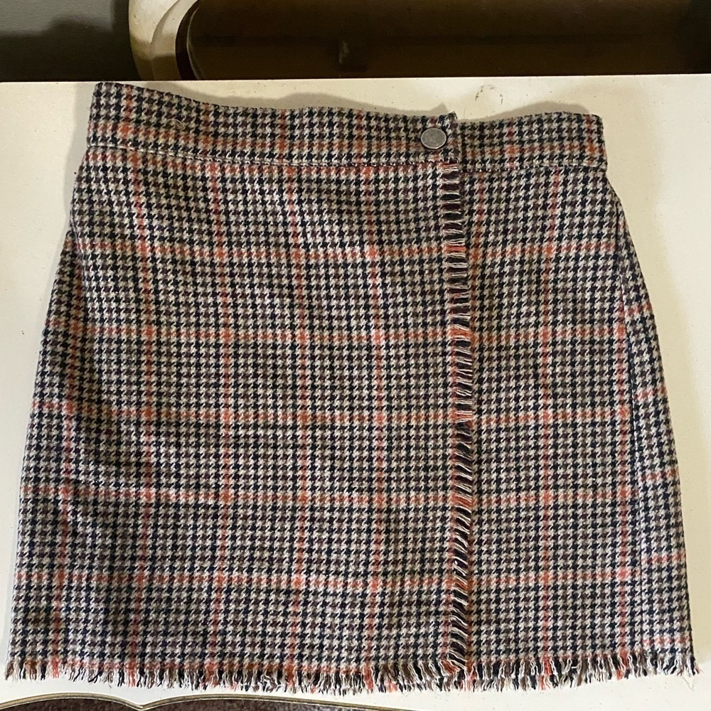 Urban Outfitters Mini houndstooth Skirt